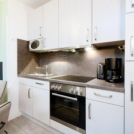 Apartment Solaris 5 Mit Balkon, Gemeinschaftssauna Und Grillplatz Groemitz